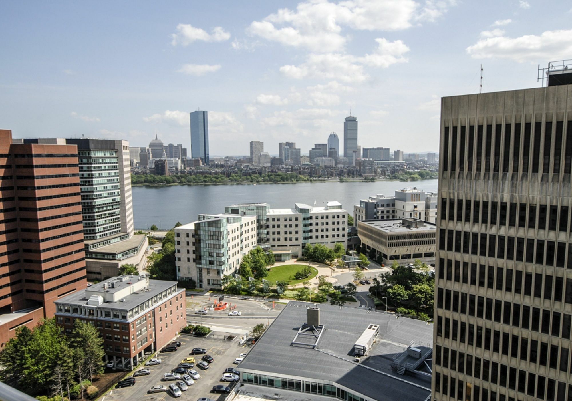 Global Luxury Suites At Kendall East Cambridge Exterior photo