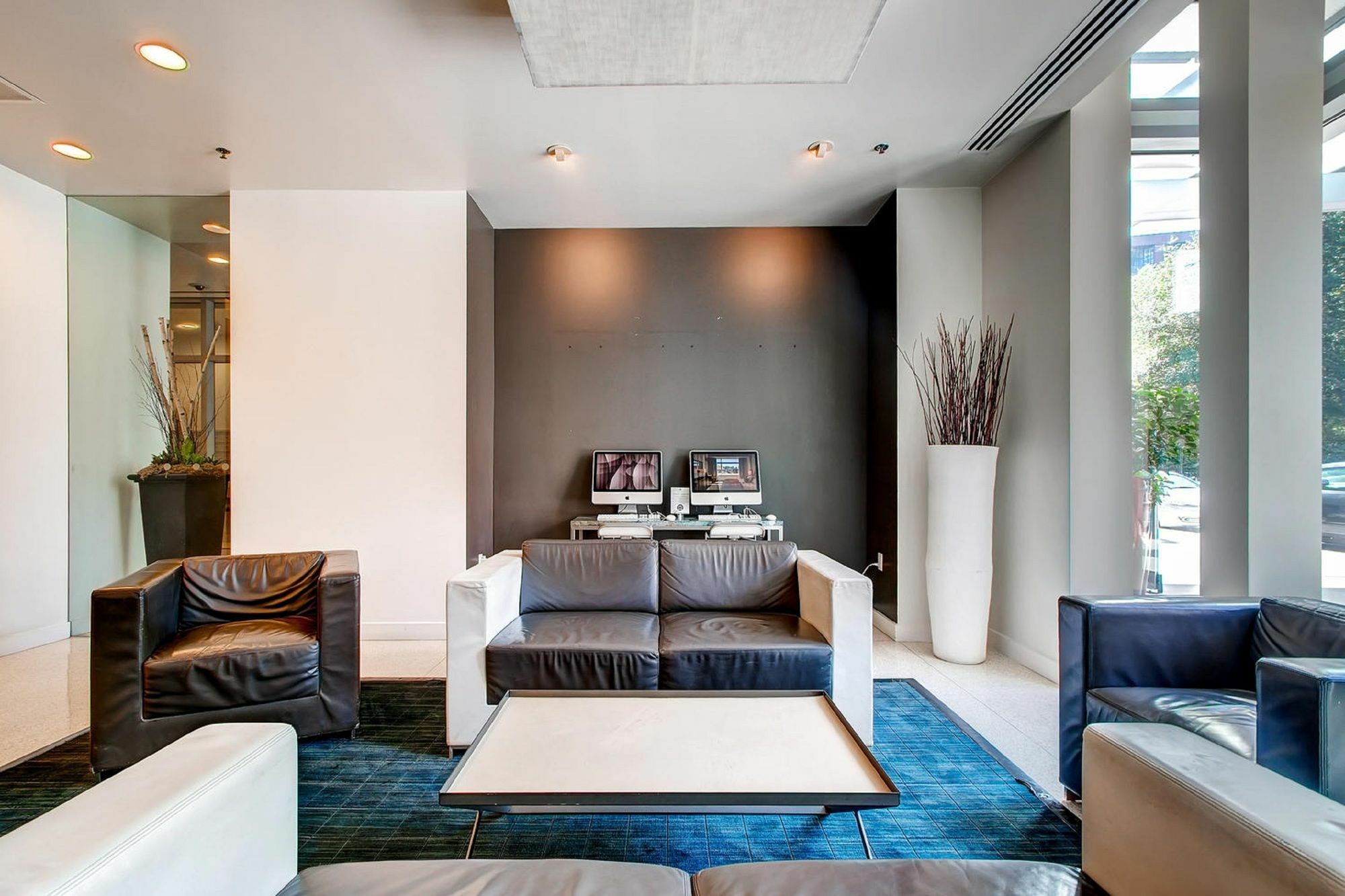 Global Luxury Suites At Kendall East Cambridge Exterior photo